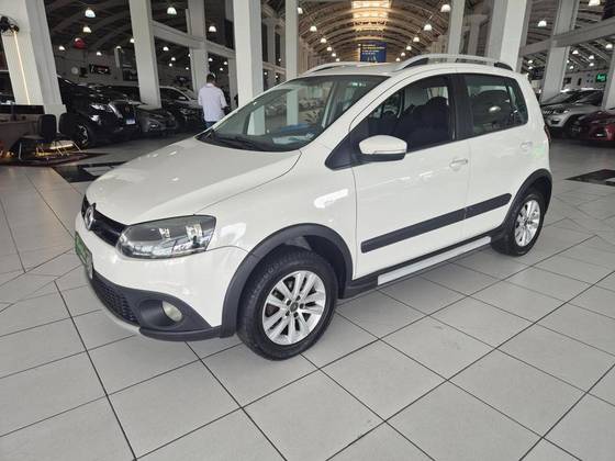 VOLKSWAGEN CROSSFOX 1.6 MI FLEX 8V 4P MANUAL